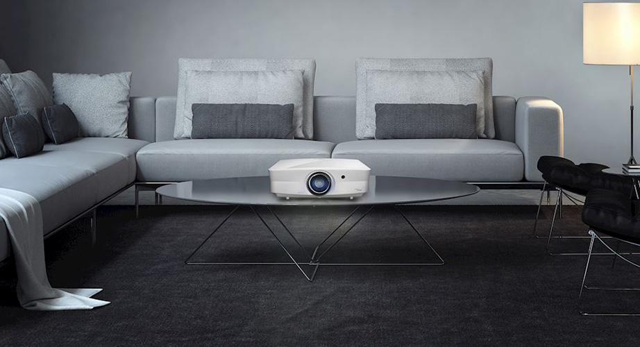 Проектор Optoma UHZ65LV 3840x2160, 2000000:1, 5000 лм, DLP, 9.8 кг