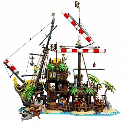 Конструктор LEGO Ideas 21322 Пираты Залива Барракуды - фото 1