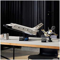 Конструктор LEGO Creator Expert 10283 Космический шаттл НАСА «Дискавери» - фото 28